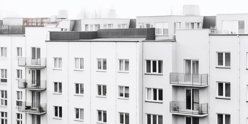 Nieruchomości na sprzedaż - o czym zapominają nabywcy?